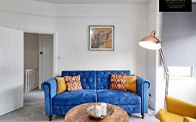 Deluxe Apartment In Southend-On-Sea By Artisan Stays I Weekly Or Monthly Stay Offer I Free Parking I Sleeps 5